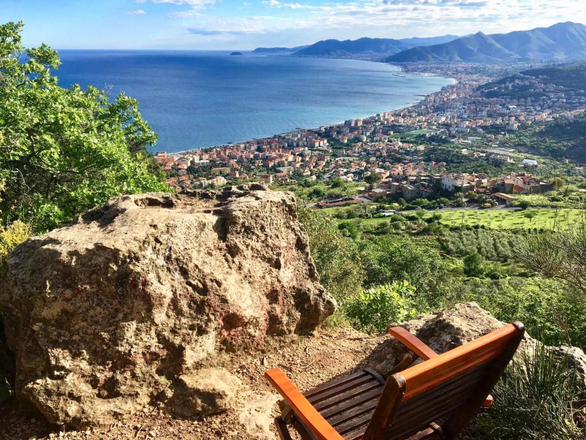 Le Torri Riviera Holiday Αλμπένγκα Εξωτερικό φωτογραφία